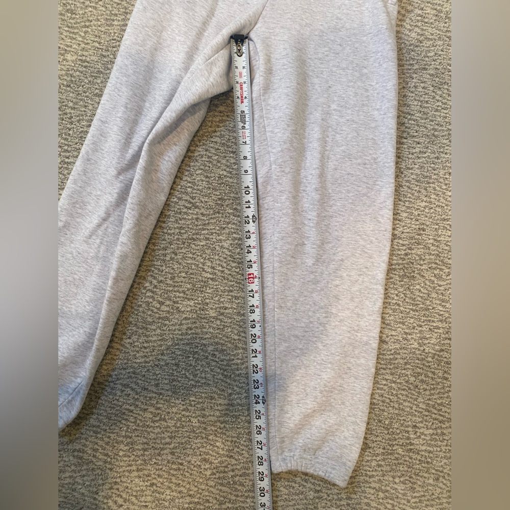 SKIMS Cotton Fleece Joggers Light Heather Gray Size S Ultra Soft NWT - Picture 4 of 7